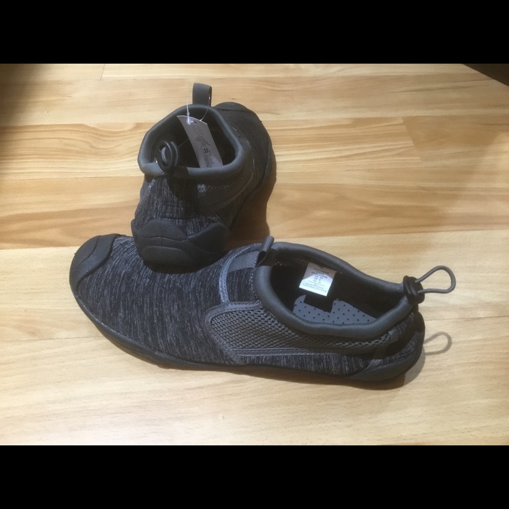LANDS END Men’s slip on water shoes size 9D